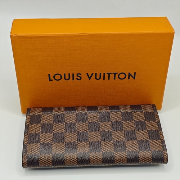 Louis Vuitton Brown Checkered Wallet - Picture 3 of 14